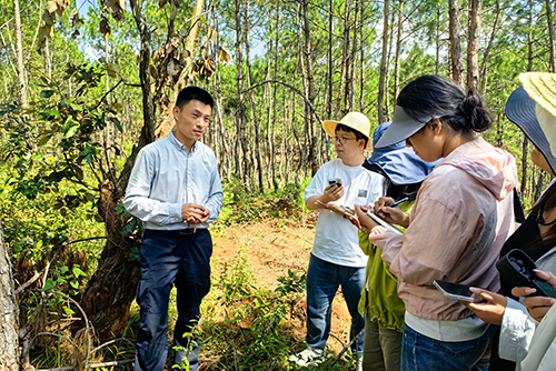 重走“象往”之路实地感受玉溪生态文明建设成效.jpg 重走“象往”之路实地感受玉溪生态文明建设成效.jpg