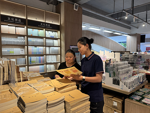 聂耳书城备货充足迎开学.jpg