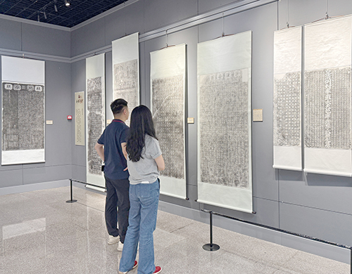 市档案馆馆藏拓片展在市博物馆开展.jpg 市档案馆馆藏拓片展在市博物馆开展.jpg