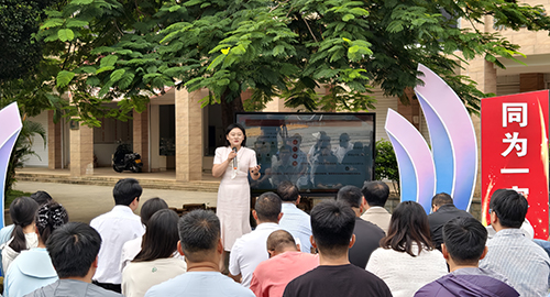 铸牢中华民族共同体意识宣讲活动走进玉溪.jpg 铸牢中华民族共同体意识宣讲活动走进玉溪.jpg