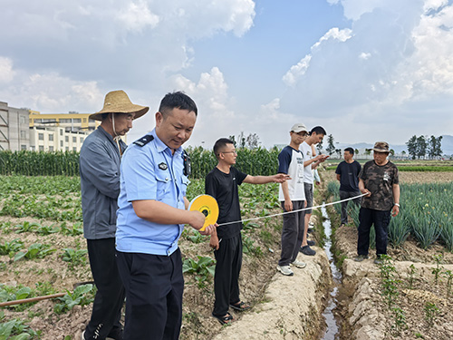 前卫派出所“三位一体”构建风险防控网.jpg 前卫派出所“三位一体”构建风险防控网.jpg