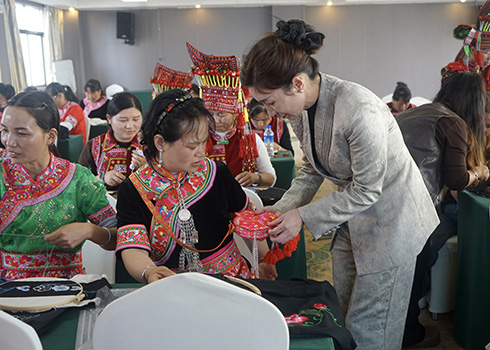 高素质农民培育乡村工匠（刺绣）专题培训班举办