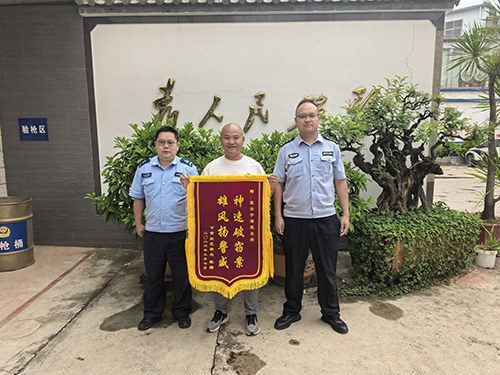 天气渐凉 警事升“温”1.jpg