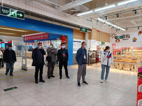 玉溪市市场监督管理局开展春节全市民生用品市场现场检查26.png