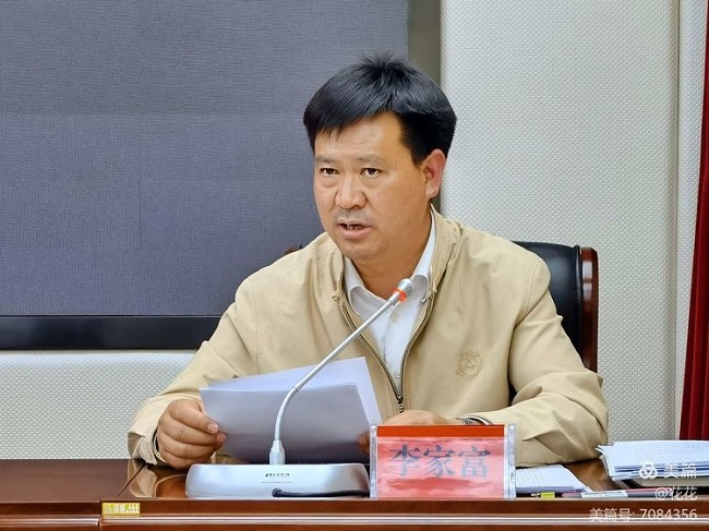 市委组织部副部长,市人力资源社会保障局党组书记,局长李家富对2021年