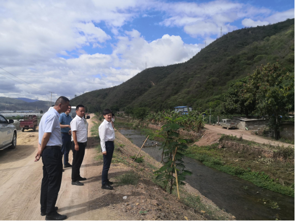 玉溪市市场监督管理局积极服务河（湖）长完成二季度巡河巡查工作426.png