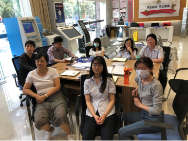 32_工作简讯_第三十二期_高新区分局政务大厅以案说法343.png