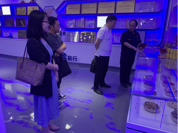 工作简讯-玉溪市市场监管局精准服务助力企业申报第五届省政府质量奖521.png