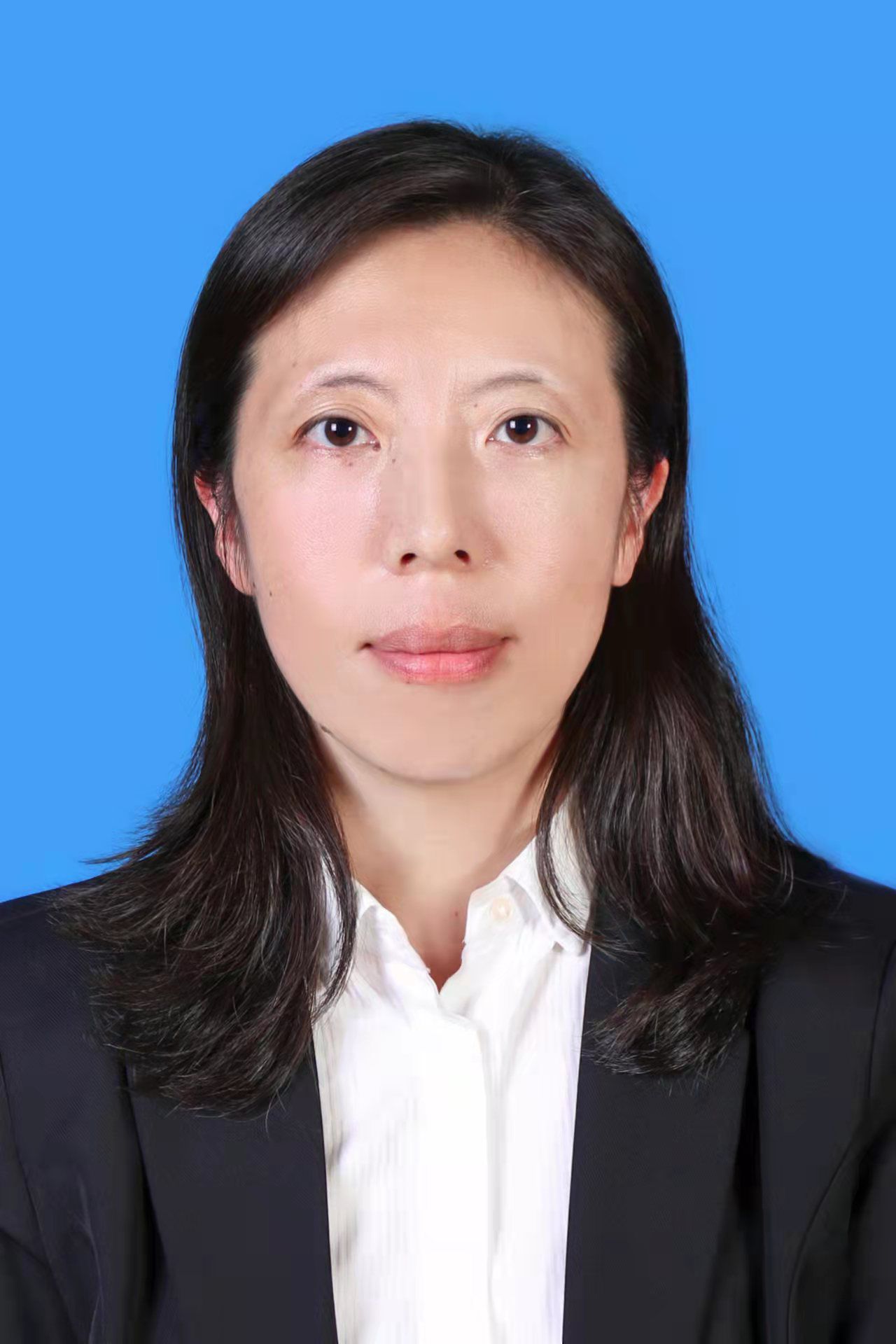 牟莹莹.jpg
