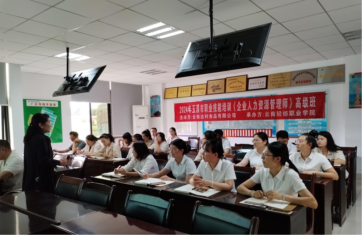 图片3.jpg 图片3.jpg