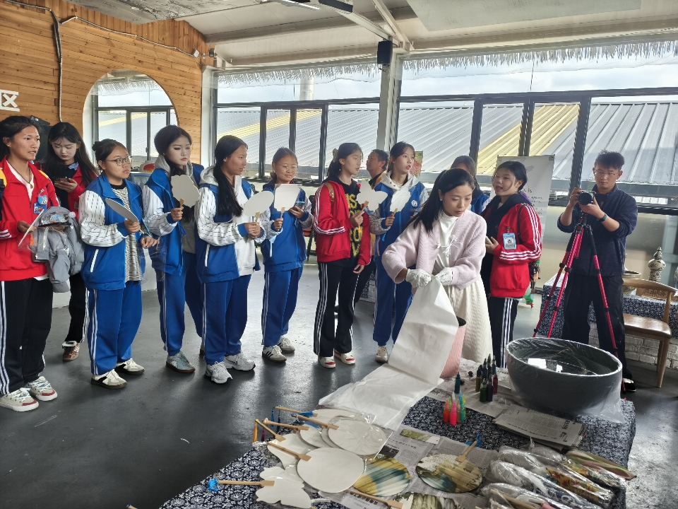 图片4.jpg 图片4.jpg