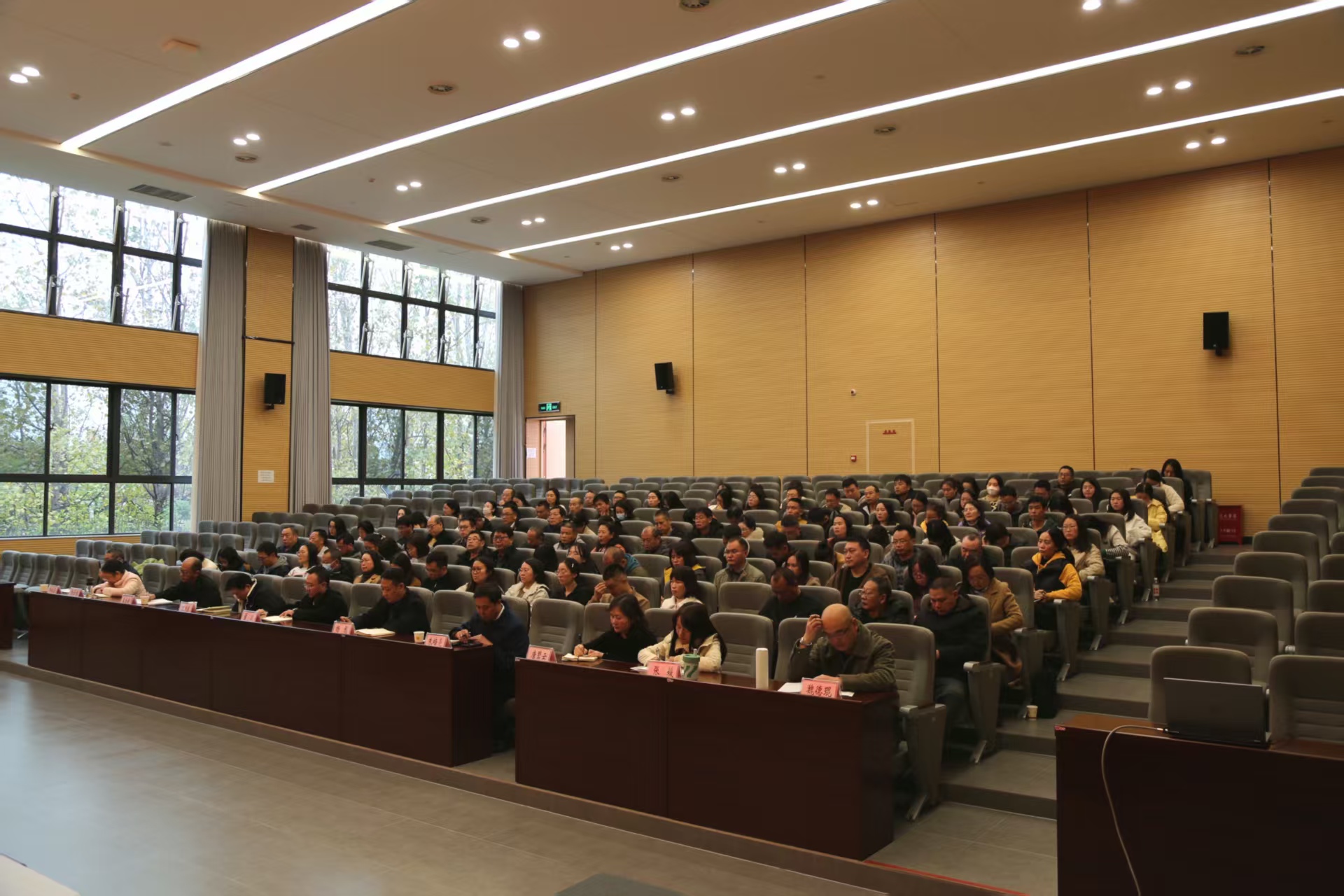 图片2.jpg 图片2.jpg